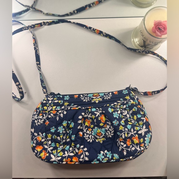 Vera Bradley Handbags - Vera Bradley crossbody!